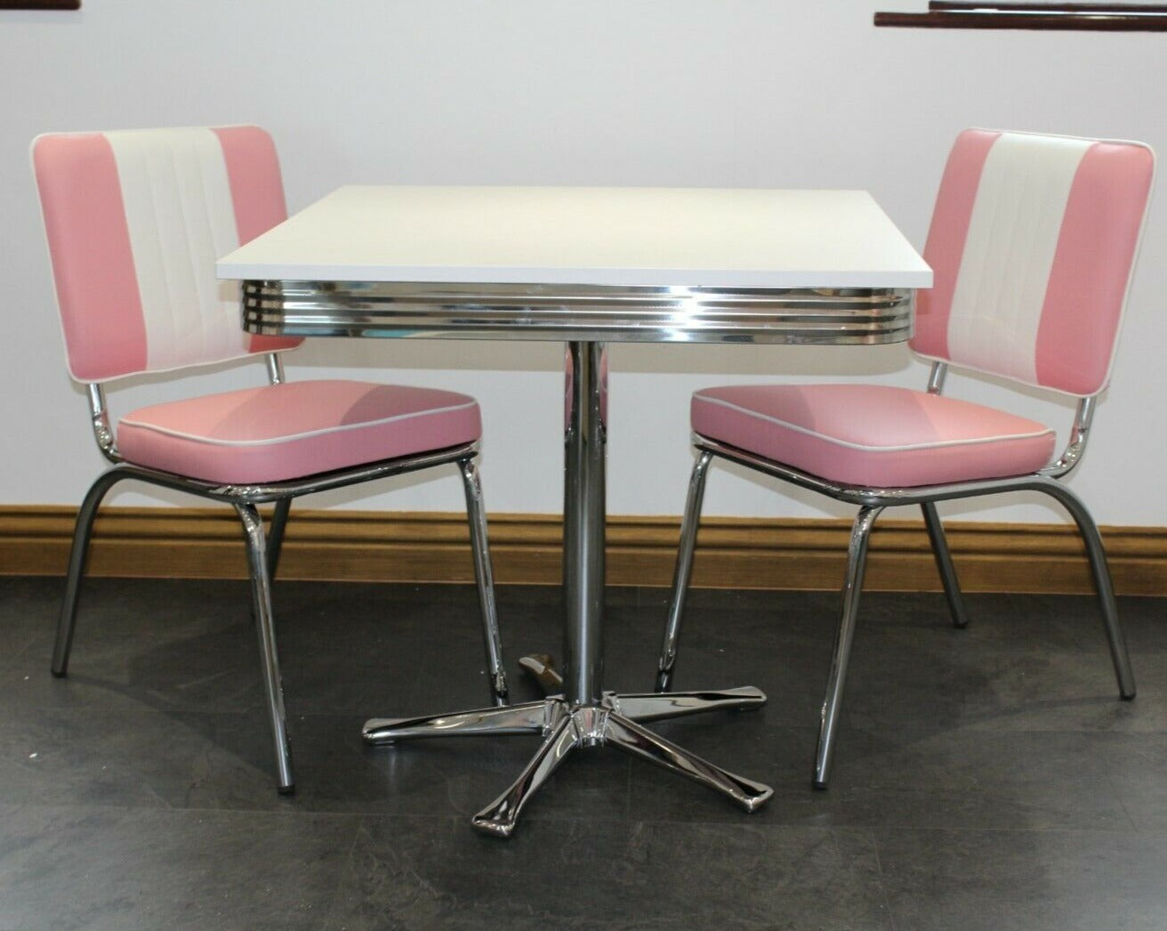 Square Table 2 Pink Chairs Set